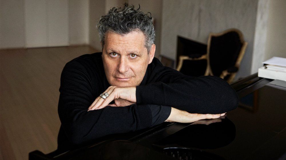 Isaac Mizrahi Hooray