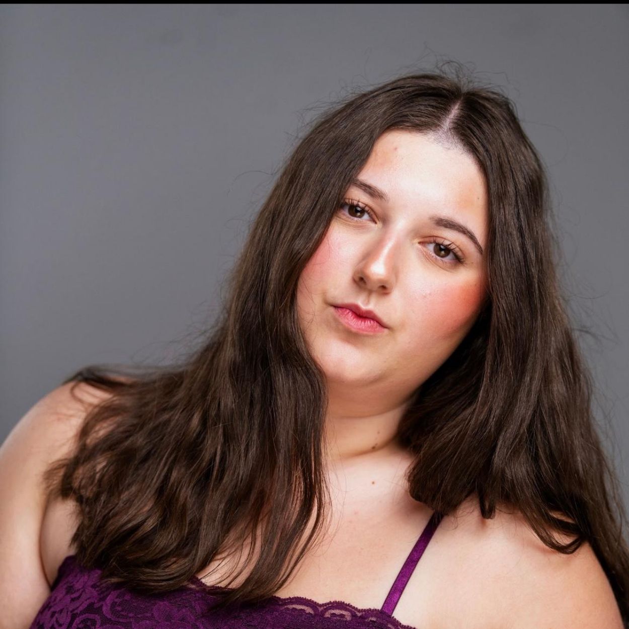 Ava Nast