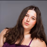 Ava Nast