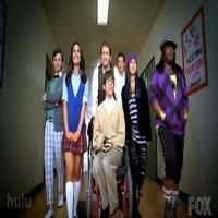 STAGE TUBE: GLEE's Back! Season 2 Trailer Released