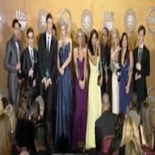 STAGE TUBE: GLEE Backstage at the SAG Awards