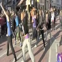STAGE TUBE: GLEE Flashmob in Dublin!