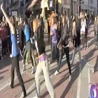 STAGE TUBE: GLEE Flashmob in Dublin! Video
