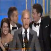 STAGE TUBE: GLEE Wins Golden Globe Award! Video