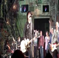 STAGE TUBE: Green Day's Surprise Visit to AMERICAN IDIOT
