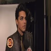 STAGE TUBE: Lambert Takes Fans Twitter Questions After AMAS Video