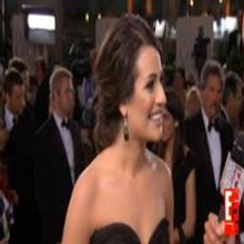 STAGE TUBE: Lea Michele Gives GLEE Scoop on the Globes Red Carpet