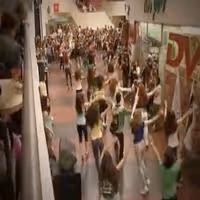 STAGE TUBE: GLEE Flashmob in Tel Aviv! Video