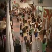 STAGE TUBE: GLEE Flashmob in Tel Aviv!