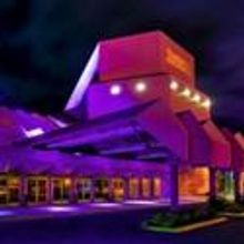 Van Wezel Presents ONE NIGHT OF QUEEN 4/1