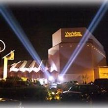 THE WEDDING SINGER Comes To The Van Wezel 1/24/2010