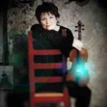 Celtic Fiddler Eileen Ivers Brings Irish Culture to Kingsbury Hall
