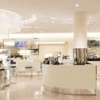 Sjal Gives Complimentary Facials At The Plaza