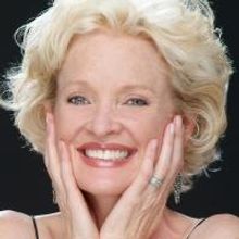 Christine Ebersole Comes To The Cafe Carlyle Stage