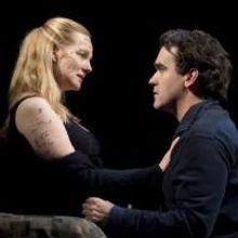 TIME STANDS STILL Opens Tonight at MTC's Samuel J. Friedman Theatre