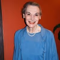 Marian Seldes and Frances Sternhagen Join For Reading Of Two Sisters Sitting On a…
