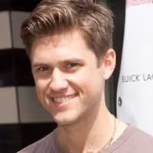 Aaron Tveit & Louis Hobson Perform New NEXT TO NORMAL Twitter Song at 92Y Oct 28.