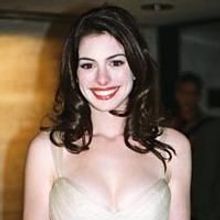 Anne Hathaway, Daniel Craig, Nathan Lane & More Featured In Benefit Art Exhibit…