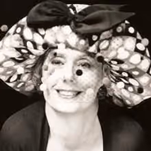 Mink Stole Awarded Honorary Golden Pineapple, Part Of The International CringeFest…