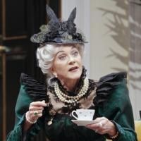 Photo Flash:THE IMPORTANCE OF BEING EARNEST At The Guthrie