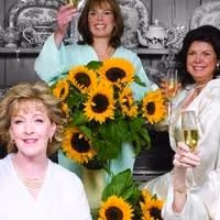 New Cast Announces For CALENDAR GIRLS