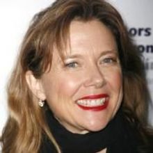 Annette Bening Premieres Tonight in MEDEA at Freud Playhouse