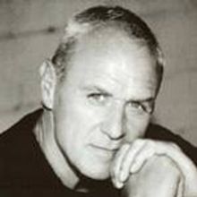 Alan Dale to Play King Arthur in West End 'Spamalot'