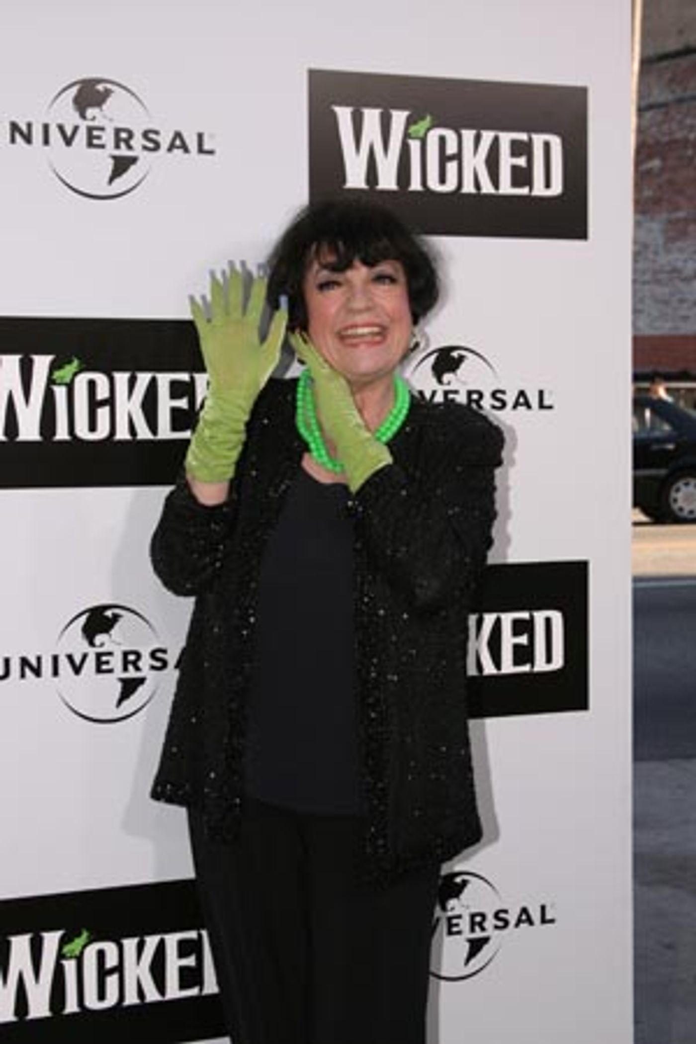 Photo Coverage: Wicked Flies In To Los Angeles  Image