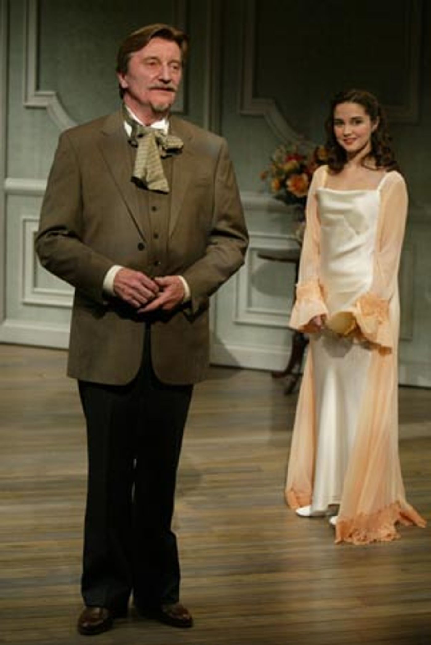 Photo Preview: The Atlantic Theatre Company's The Cherry Orchard  Image