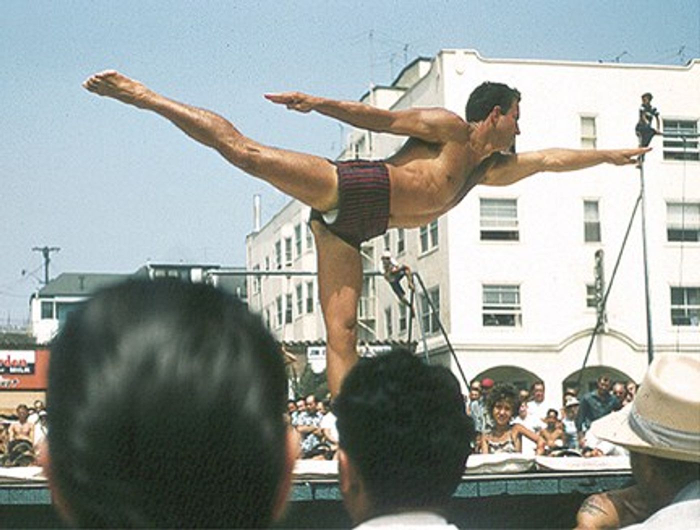 Photo Flash: Charles Phoenix's Retro Slide Show Tour of Southern California Image