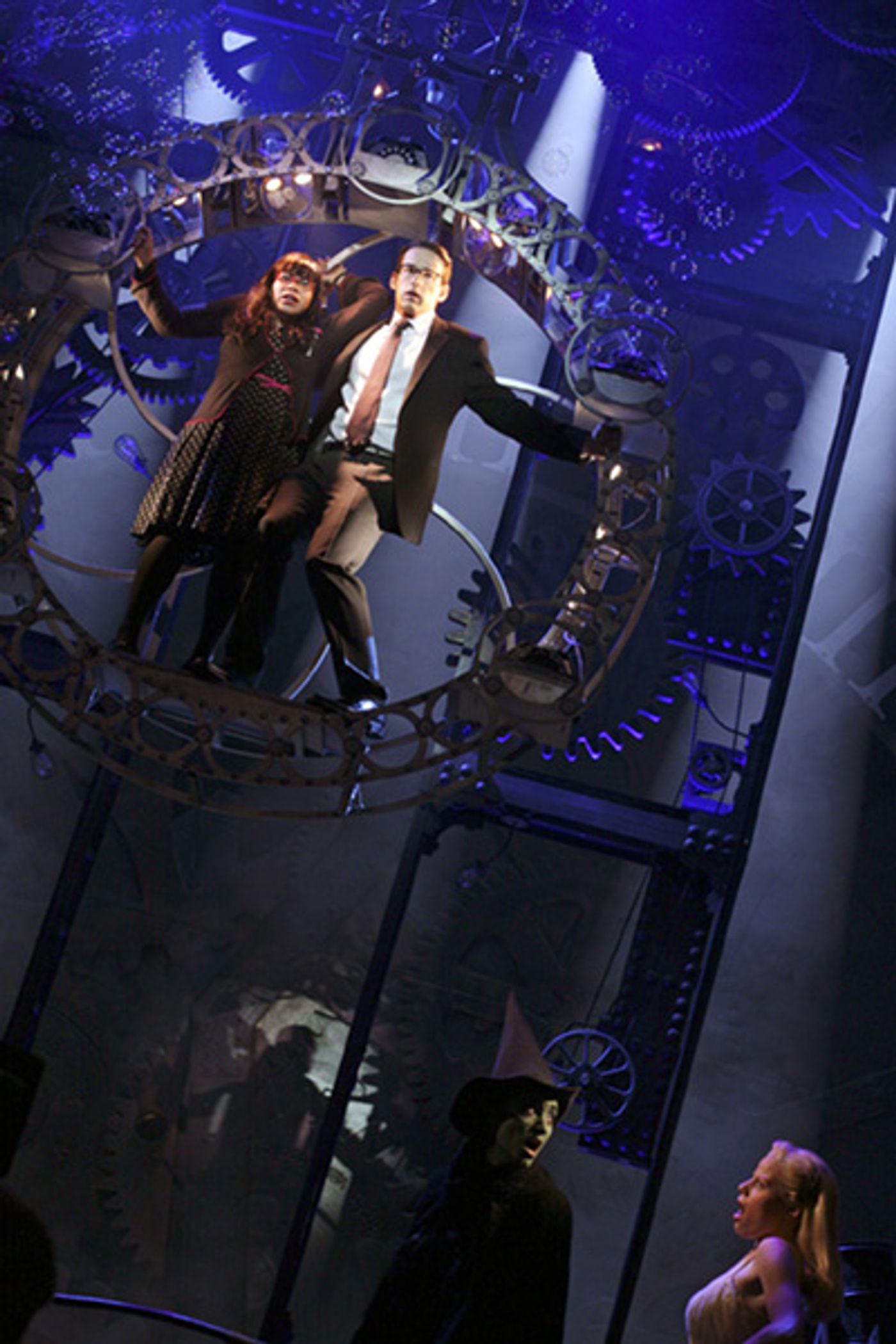 Photo Flash: 'Ugly Betty' Goes Wicked! Image