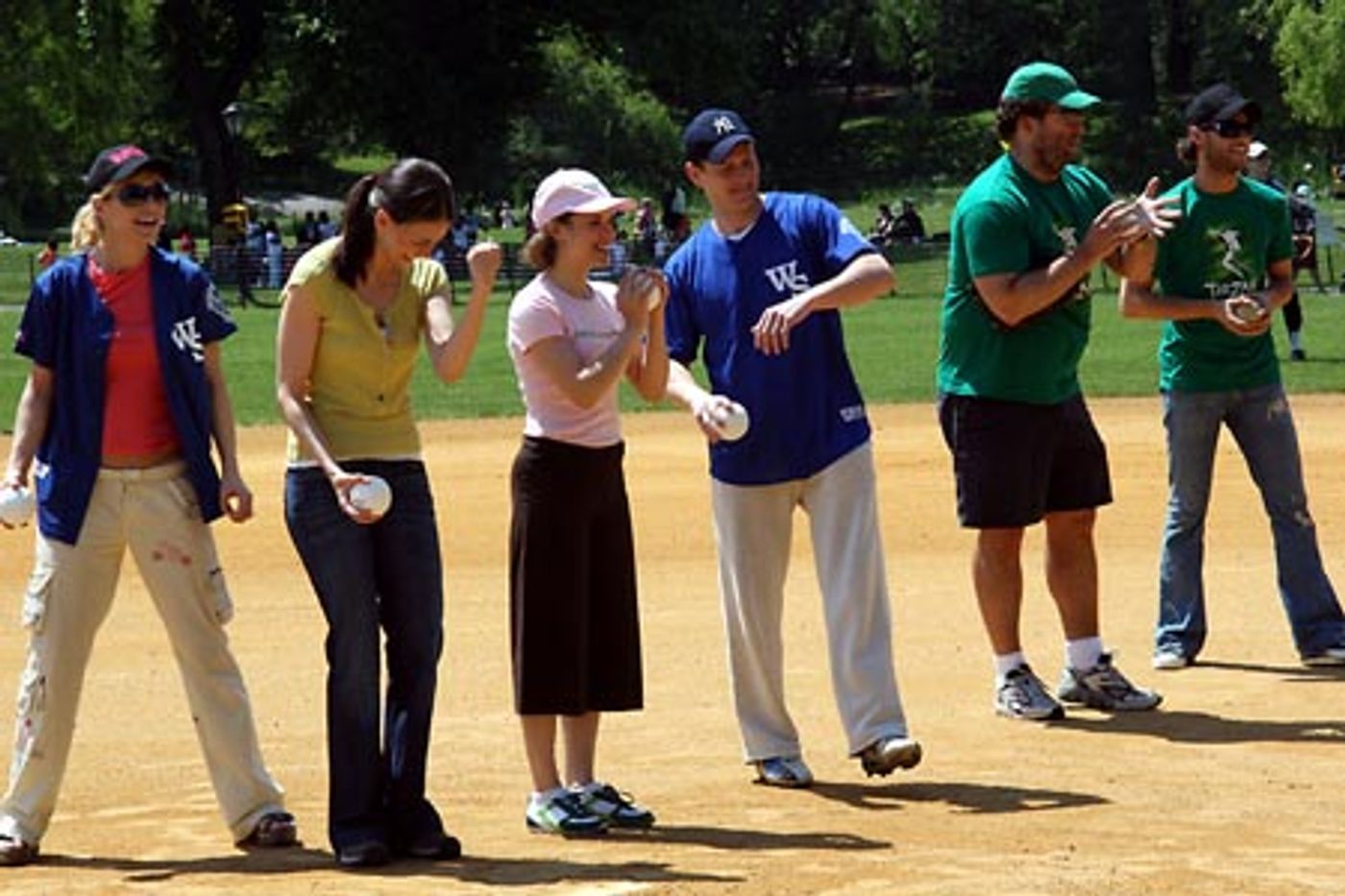 Photo Coverage: Broadway Softball League  Image
