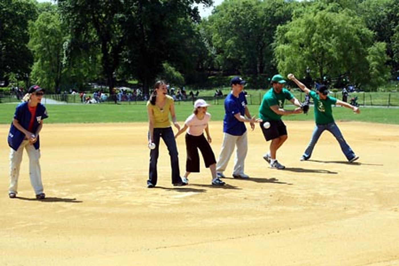 Photo Coverage: Broadway Softball League  Image