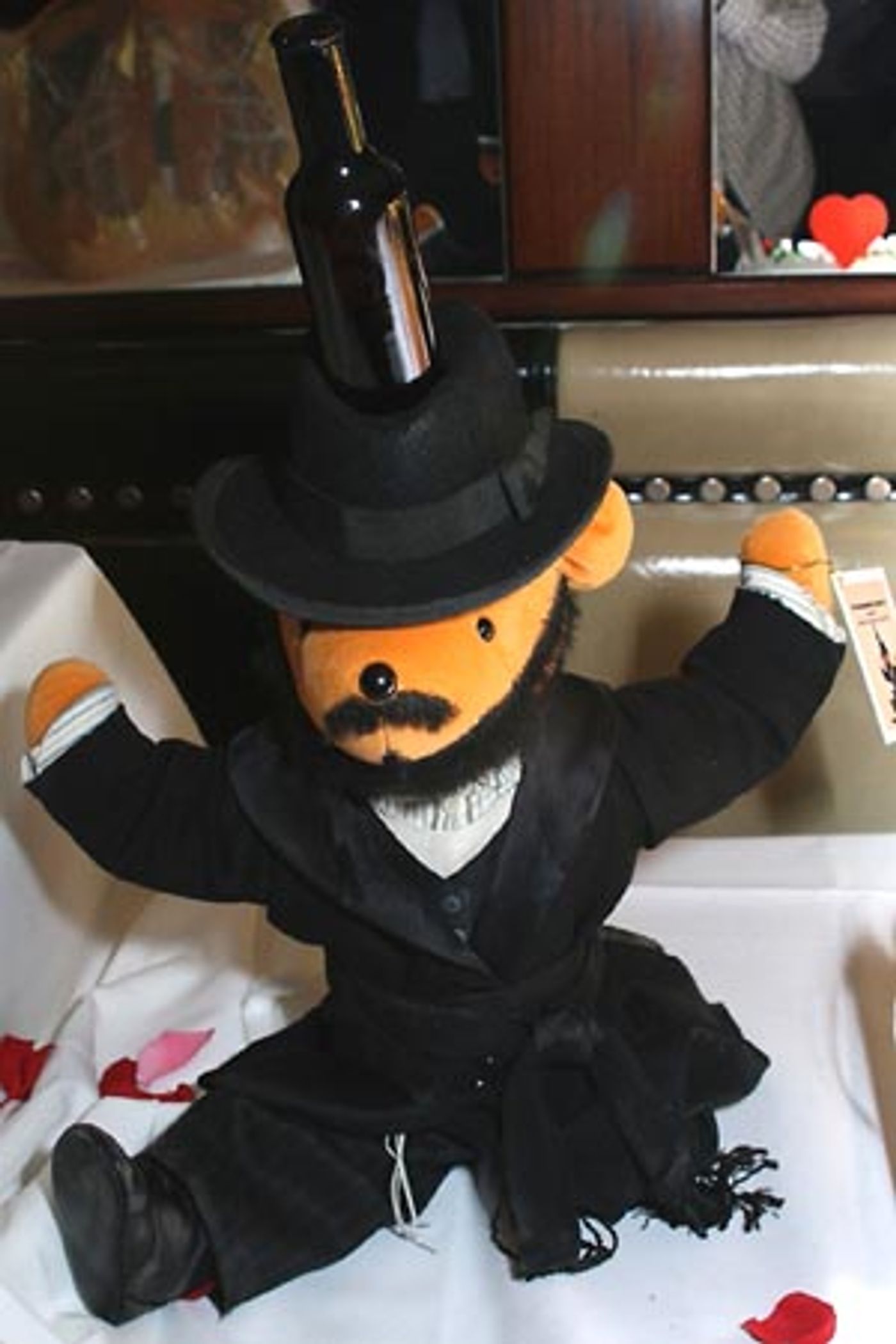 Photo Coverage: Broadway Bears Reception and Auction  Image