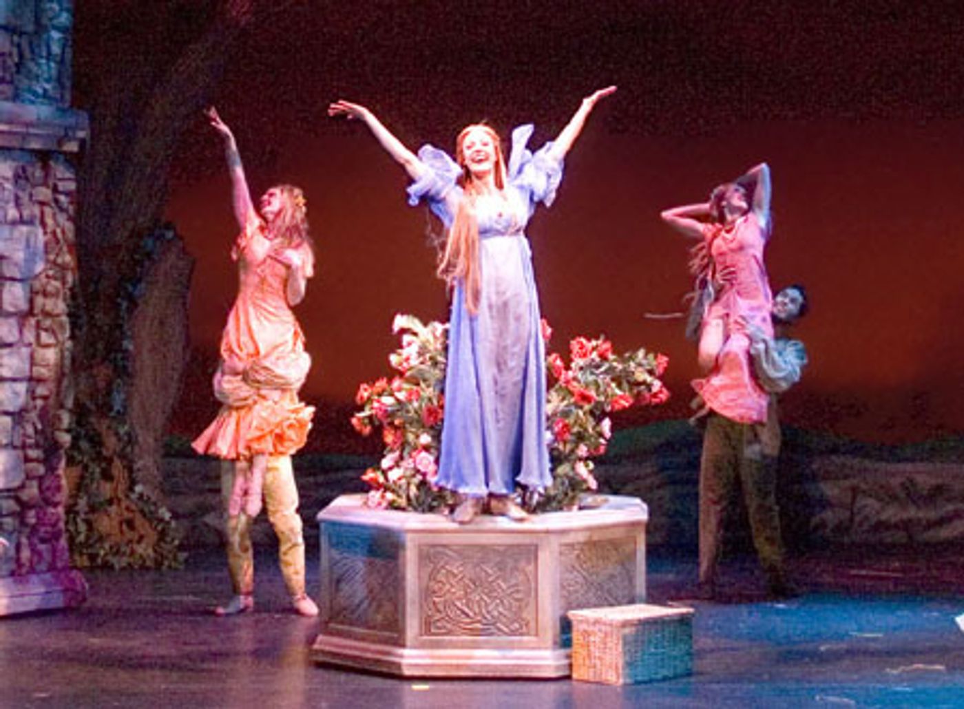 Photo Flash: Camelot Tour with York, York and Barbour  Image