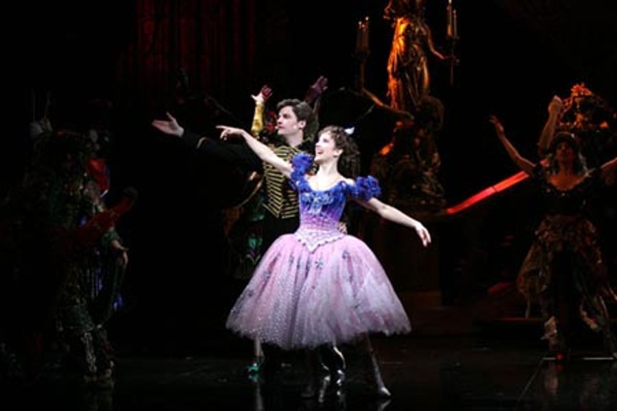 Photo Flash: The Phantom of the Opera Nears Record Performance Image
