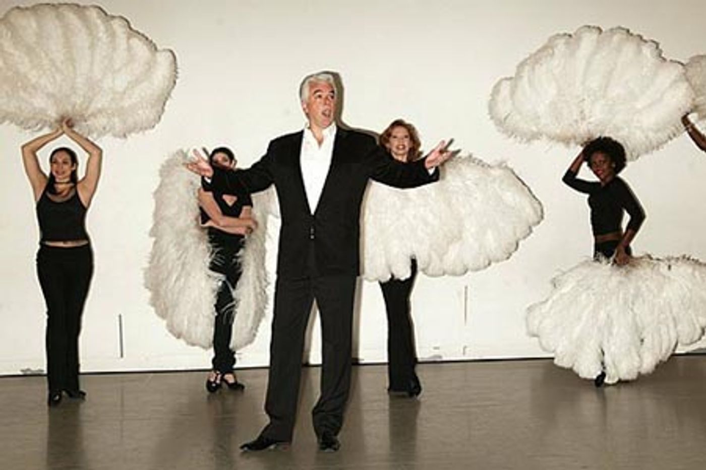 Photo Coverage: John O'Hurley and Robin Givens Prepare for Bway Debuts in Chicago  Image