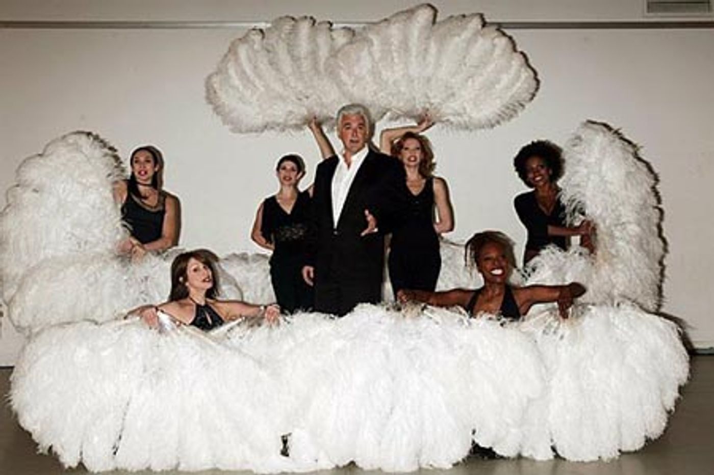 Photo Coverage: John O'Hurley and Robin Givens Prepare for Bway Debuts in Chicago  Image