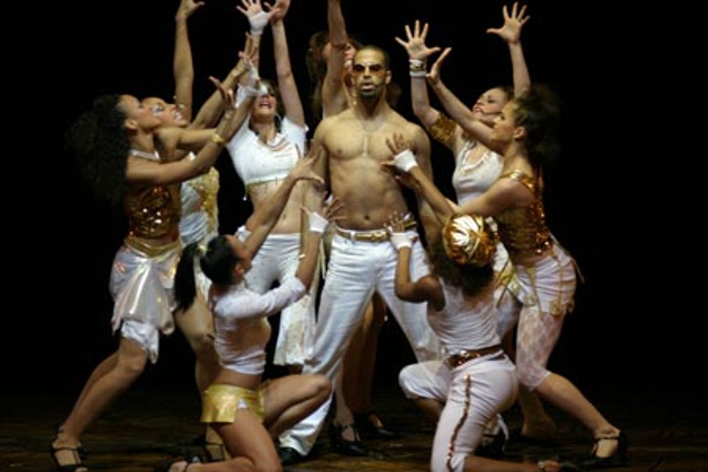 Photo Coverage: 20th Annual Easter Bonnet Competition  Image