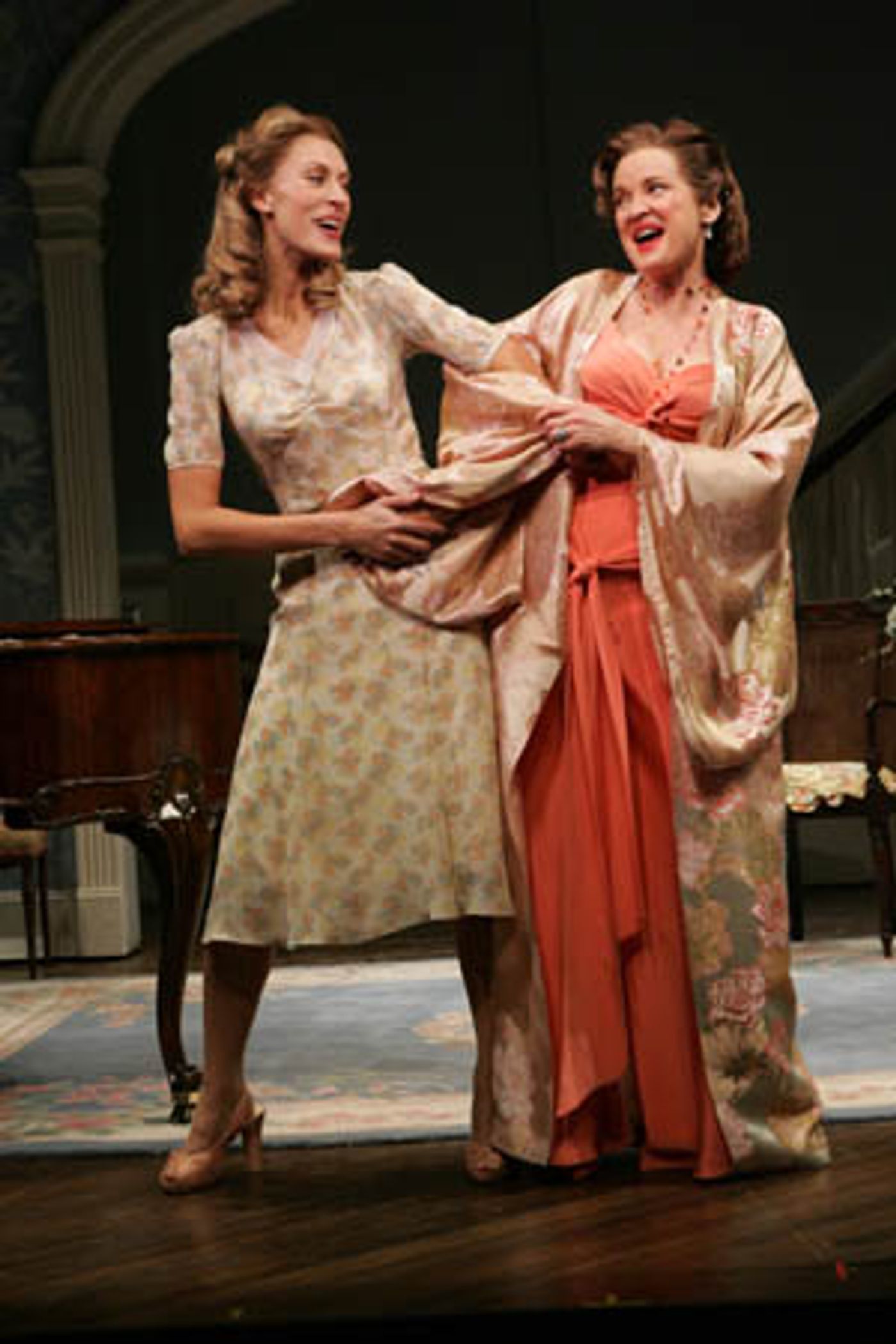 Photo Flash: Grey Gardens at Playwrights Horizons  Image