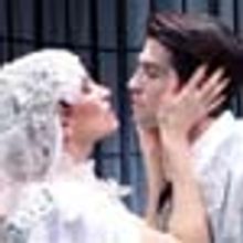 Inmate Steals a Gentle 'Kiss'