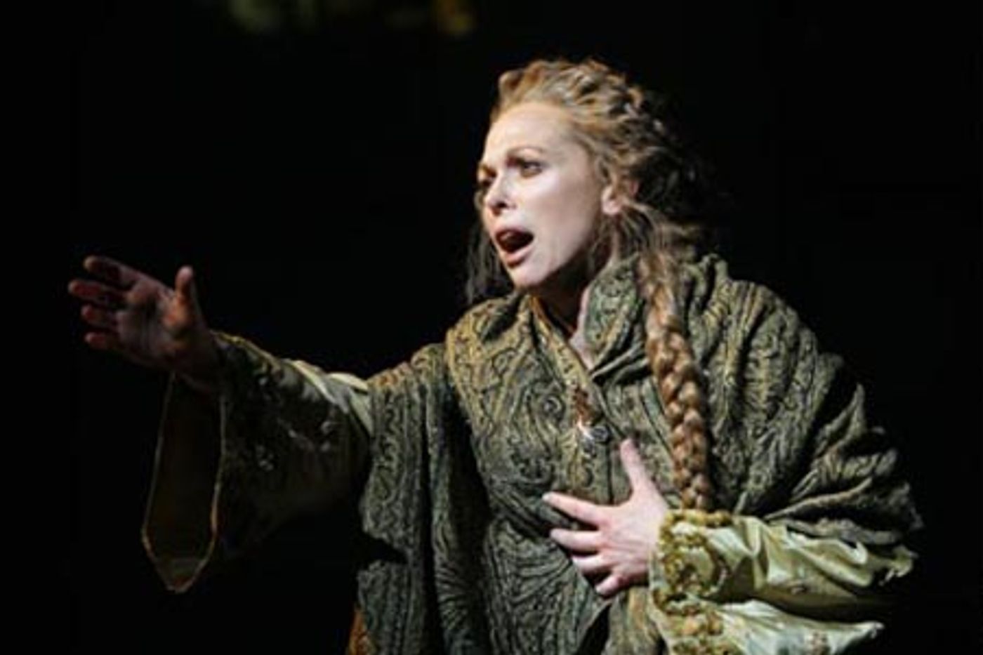 Photo Flash: Lestat in Previews  Image