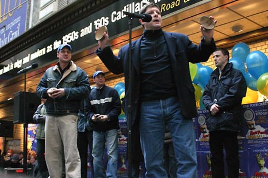 Photo Coverage: Spamalot's World's Largest Coconut Orchestra Image