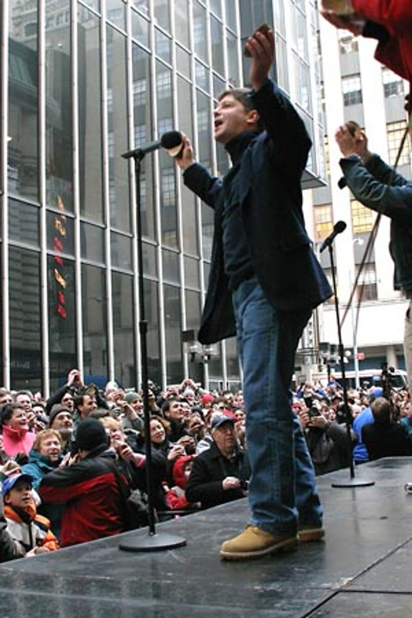 Photo Coverage: Spamalot's World's Largest Coconut Orchestra  Image