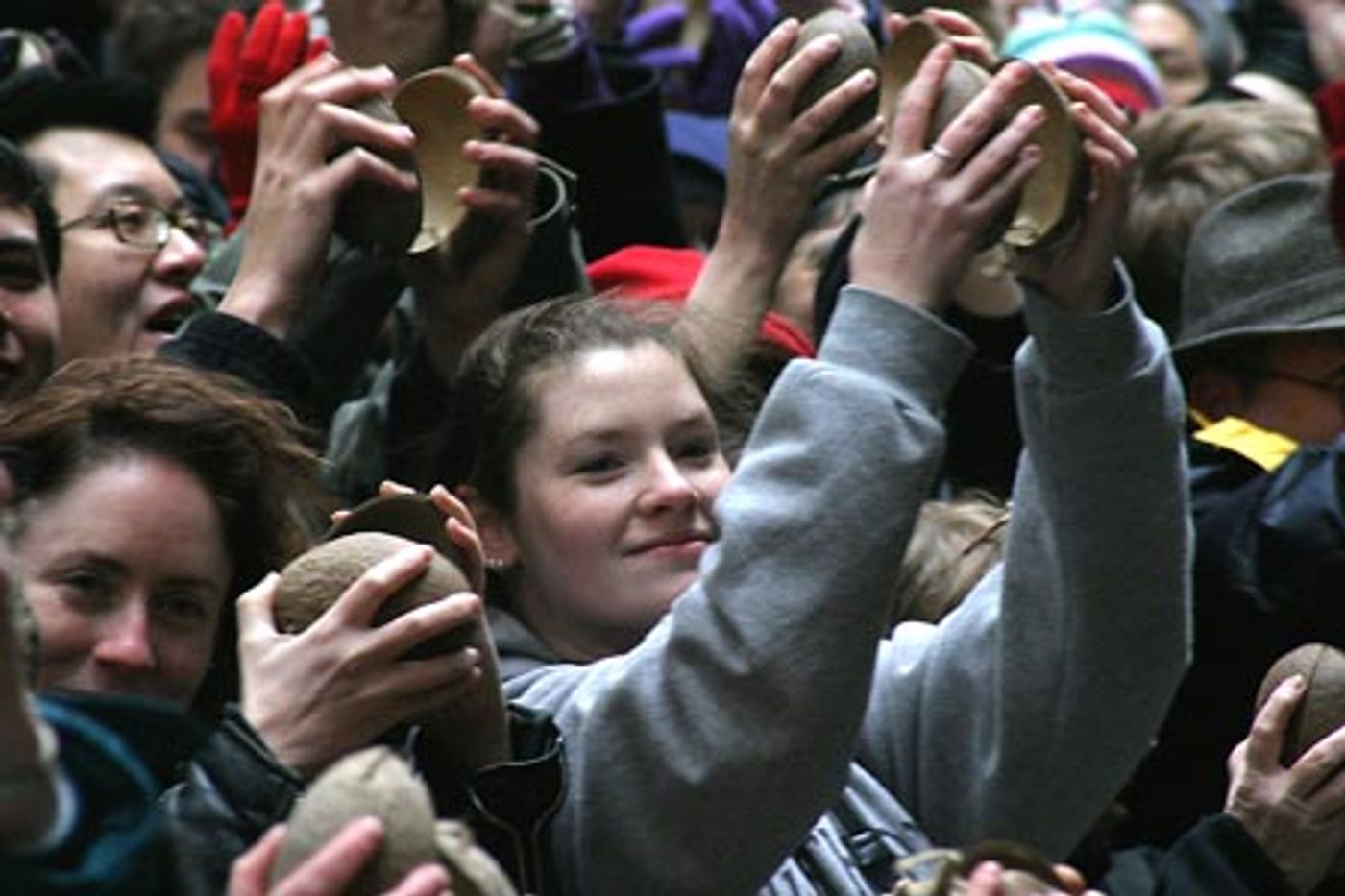Photo Coverage: Spamalot's World's Largest Coconut Orchestra  Image
