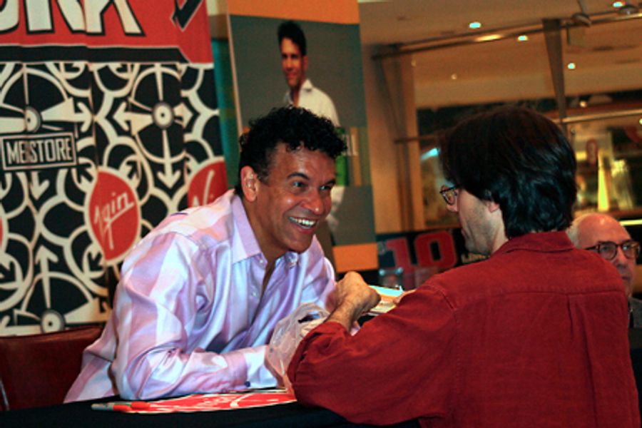 Photo Coverage: Brian Stokes Mitchell CD Signing Image