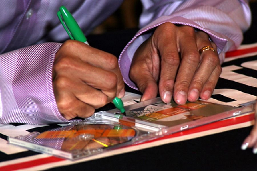 Photo Coverage: Brian Stokes Mitchell CD Signing Image