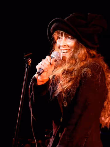 Marshall Brings Piaf To Metropolitan Room