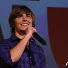 High School Musical 3 Stars Efron and Tisdale Surprise Fans at Special Event
