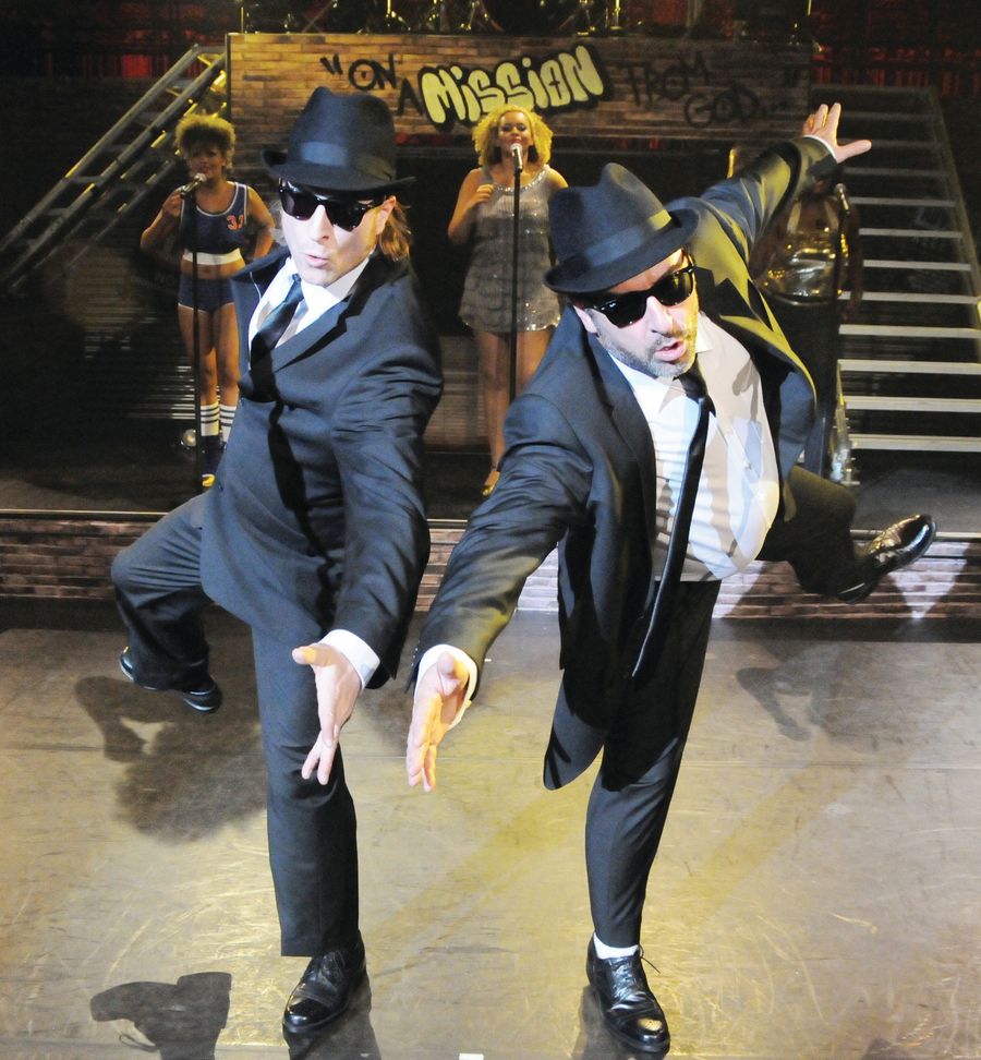 Review: THE BLUES BROTHERS at Admiralspalast - 'They work hard for their money!' Image